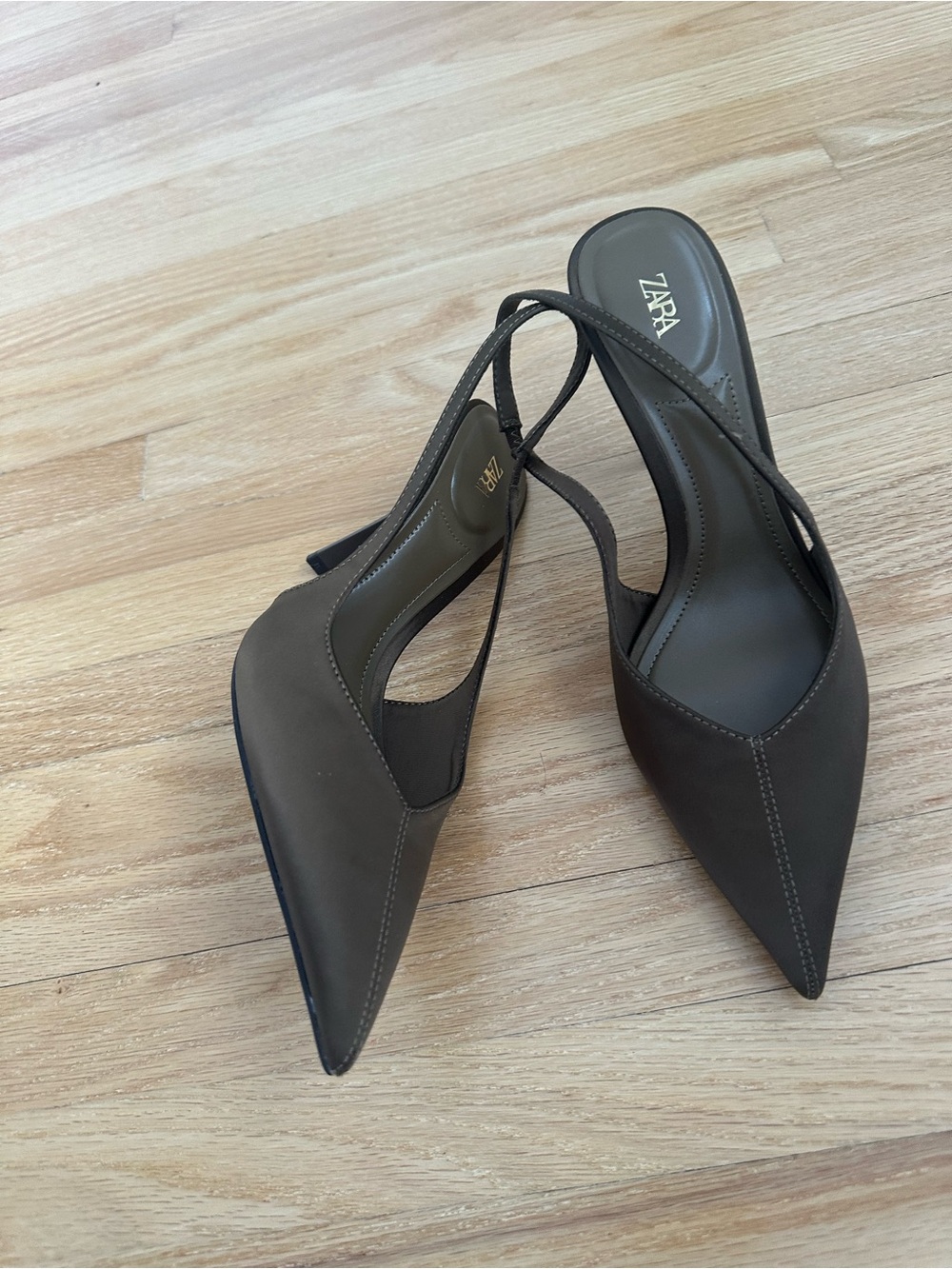 ZARA Olive Pointed Slingback Heels - Picture 4 of 11